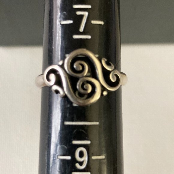 James Avery Jewelry - Lovely little retired James Avery Spanish Swirl ring